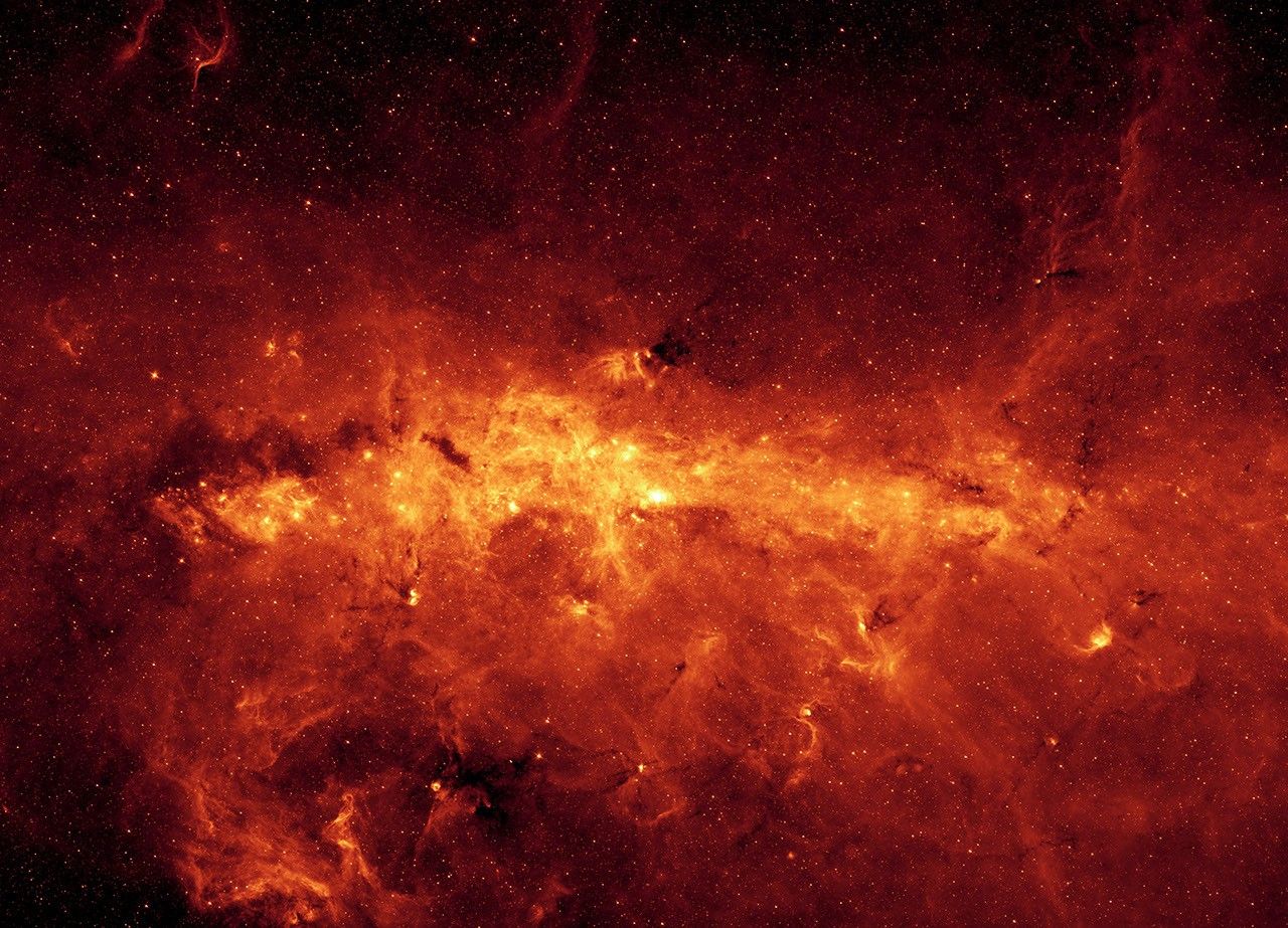 NASA Spitzer view of the dusty Milky Way center